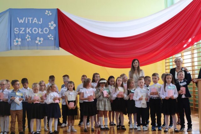 b_1024_768_0_00_images_2023_2024_WYDARZENIA_Rozpoczecie_374187905_766119135316037_2854827856915106166_n